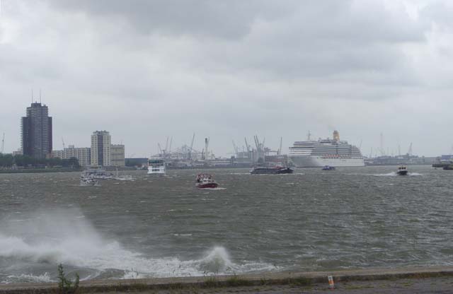 Aankomst Arcadia in Rotterdam